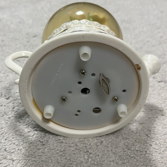 Garden Snow Globe - Picture 4 of 6